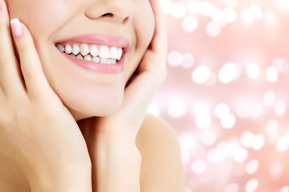 Image of a woman with a sparkling white smile | Avalon Dental, your Carson and El Segundo Dentist