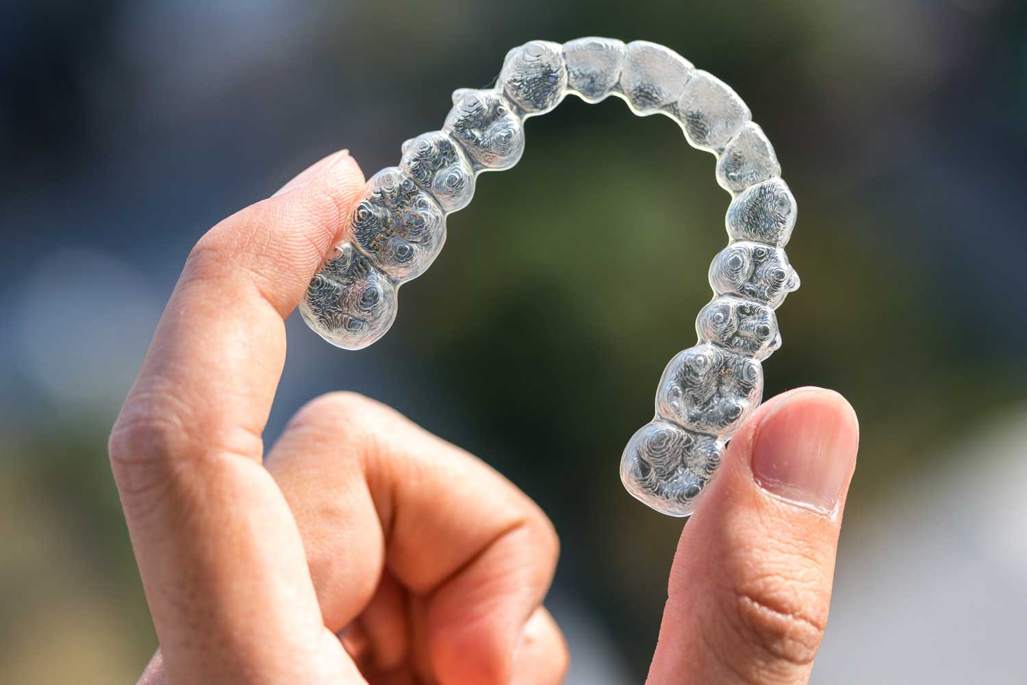 Traditional Braces vs. Invisalign: Which One Is Right for Me?